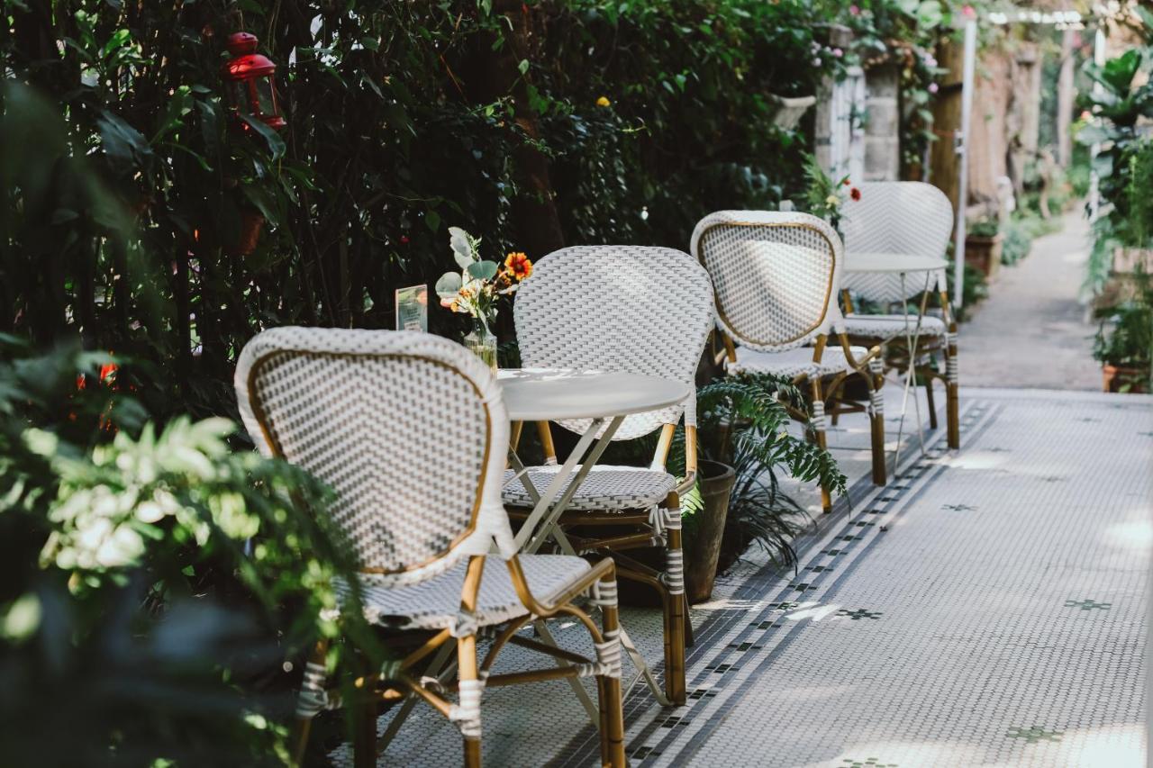 Shenzhen No'6 Garden Villa --French Window With Garden View,Close To Sea World &Shekou Ferry Port &K11 Ecoast &Subway Nearby ,Offer Western Food And Coffee &English Speaking With Tour Services מראה חיצוני תמונה