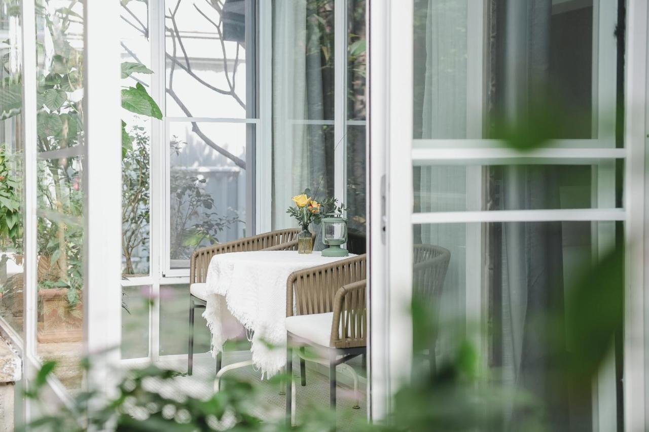 Shenzhen No'6 Garden Villa --French Window With Garden View,Close To Sea World &Shekou Ferry Port &K11 Ecoast &Subway Nearby ,Offer Western Food And Coffee &English Speaking With Tour Services מראה חיצוני תמונה